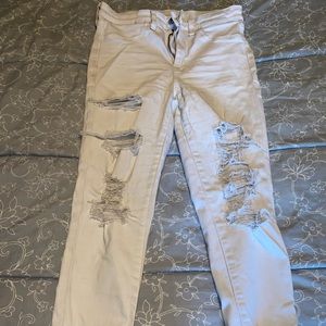 Womens white American Eagle skinny jeans